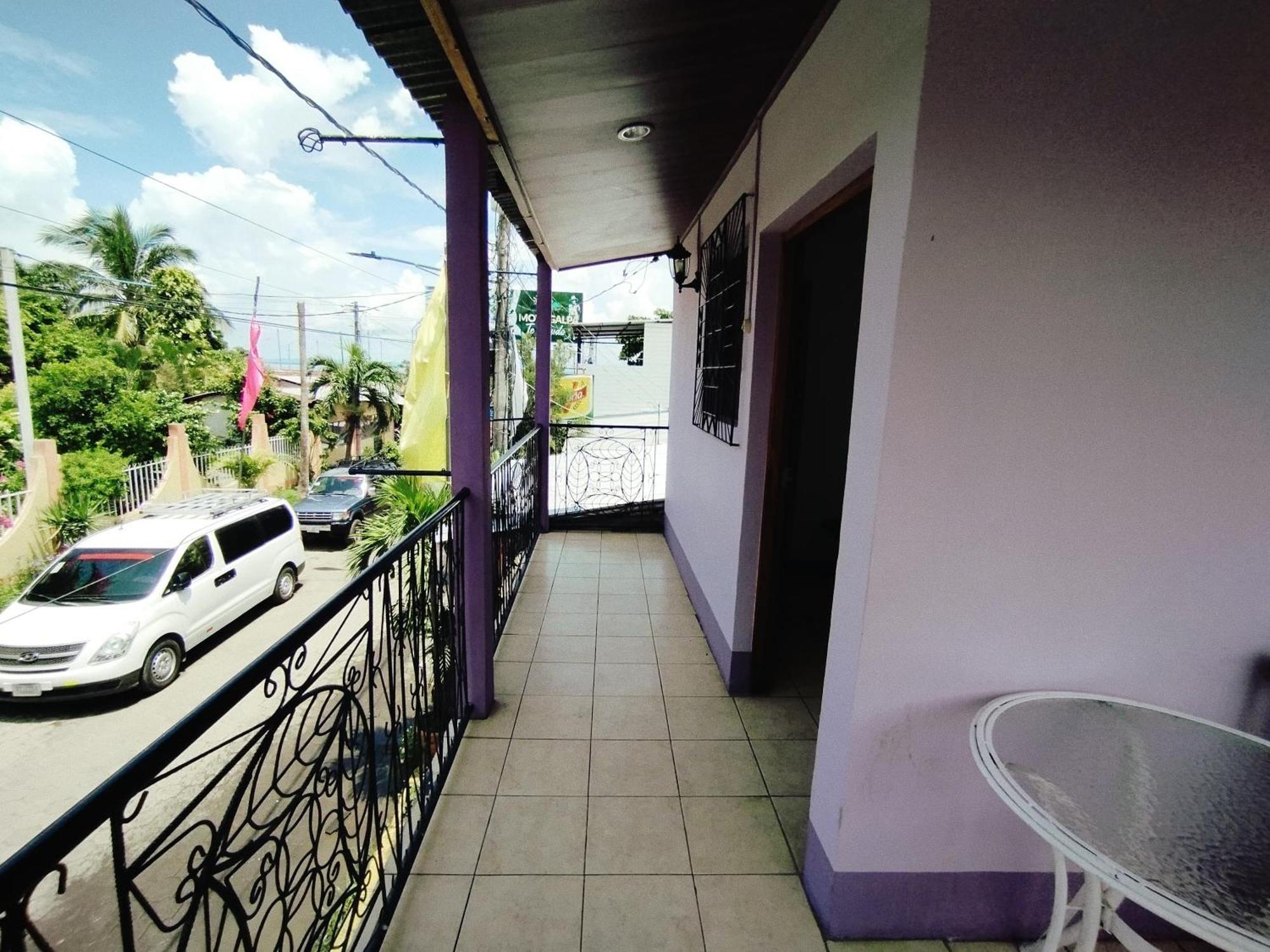 The Landing Hotel And Restaurant Moyogalpa Exterior foto
